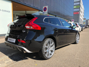 VOLVO V40 R02