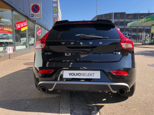 VOLVO V40 R03